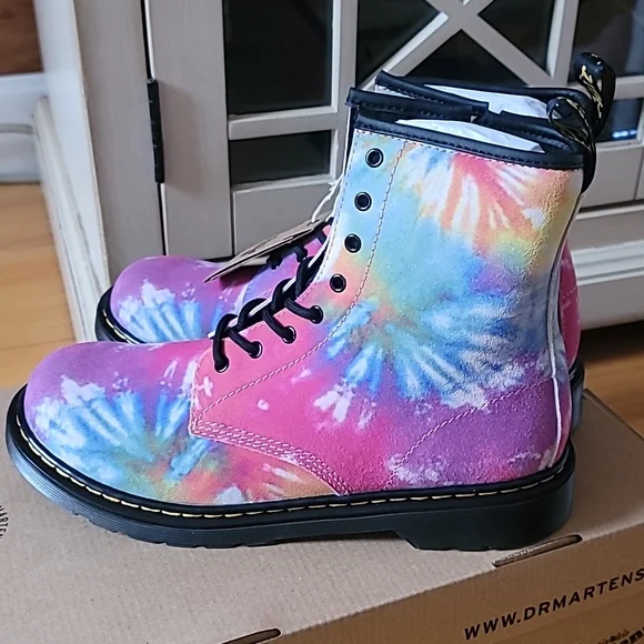 Dr. Marten's Girls Tye Dye Suede Boots, Size Kids 6M - Picture 4 of 16